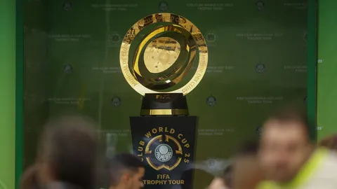 人民日报助你轻松掌握单板滑雪技巧，开启亚冬会之旅